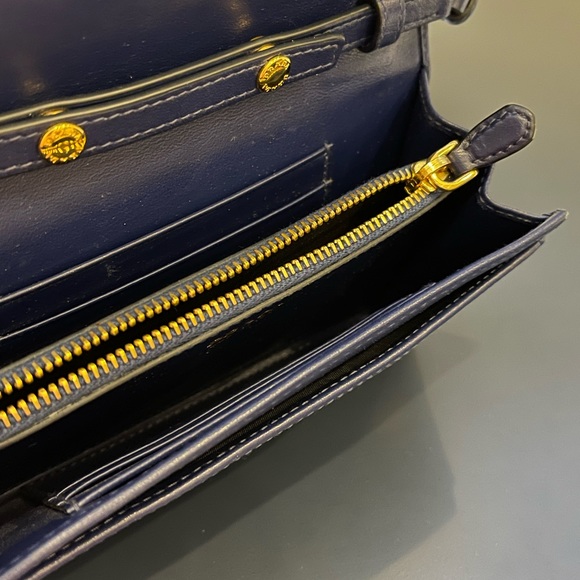 💯Authentic PRADA WOC wallet on chain (Blue) - Picture 7 of 14